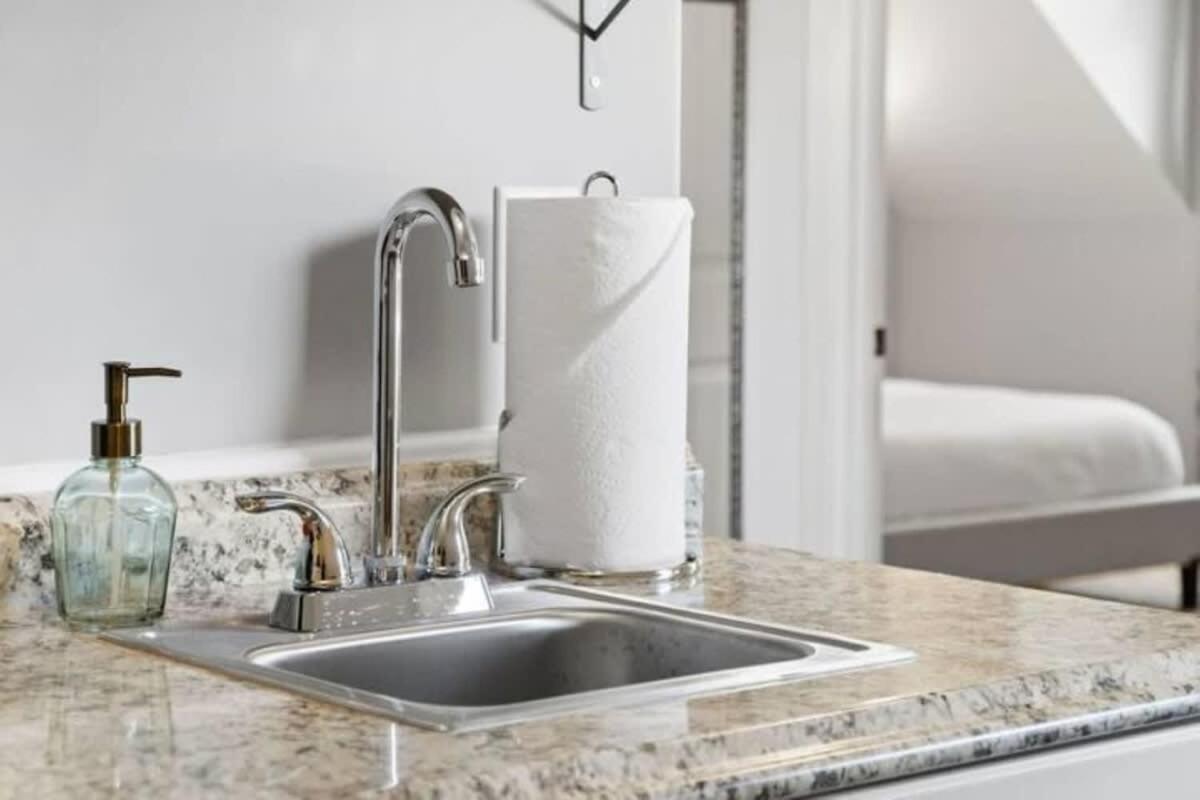 The Campbell Carriage House Apartment คลาร์กส์วิลล์ ภายนอก รูปภาพ