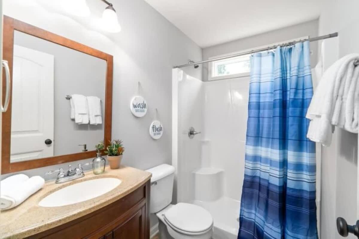 The Campbell Carriage House Apartment คลาร์กส์วิลล์ ภายนอก รูปภาพ