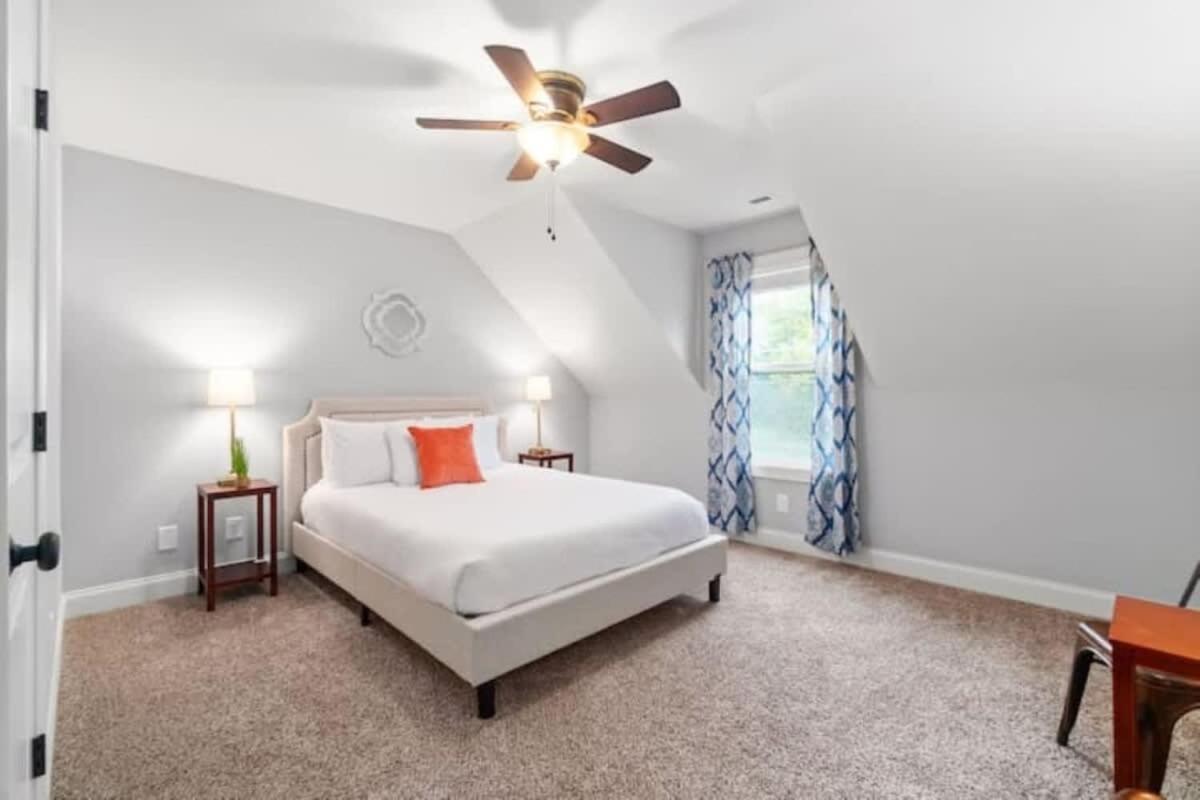 The Campbell Carriage House Apartment คลาร์กส์วิลล์ ภายนอก รูปภาพ