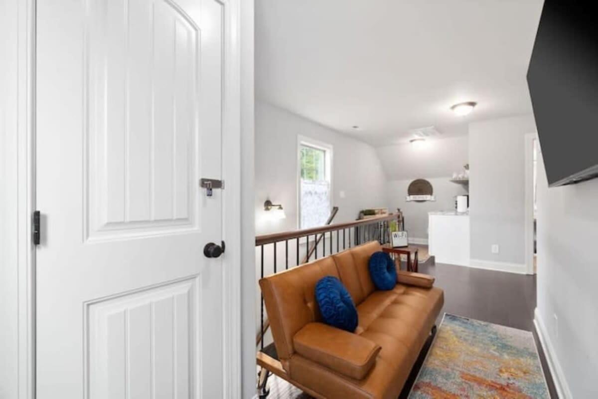 The Campbell Carriage House Apartment คลาร์กส์วิลล์ ภายนอก รูปภาพ