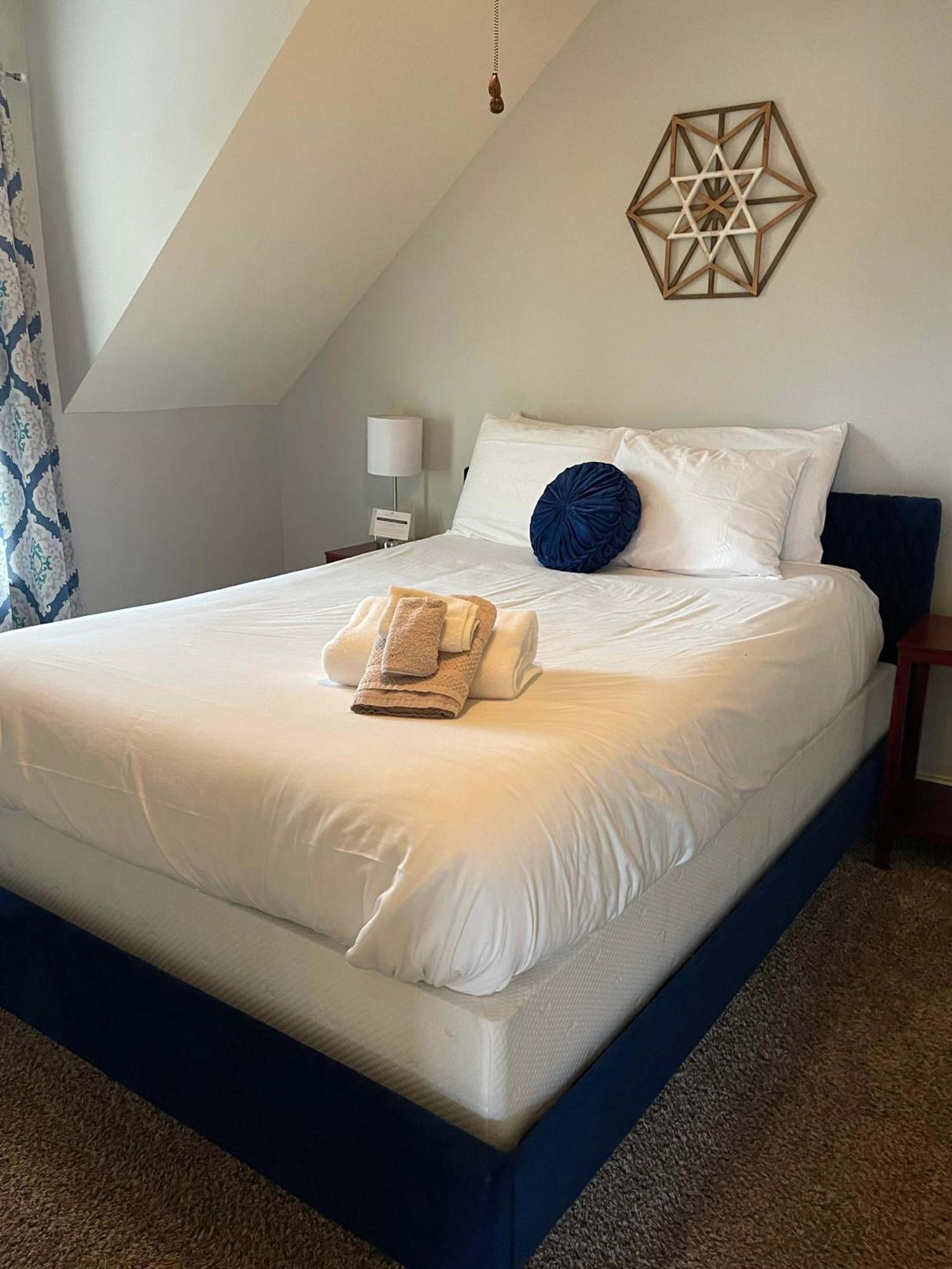 The Campbell Carriage House Apartment คลาร์กส์วิลล์ ภายนอก รูปภาพ