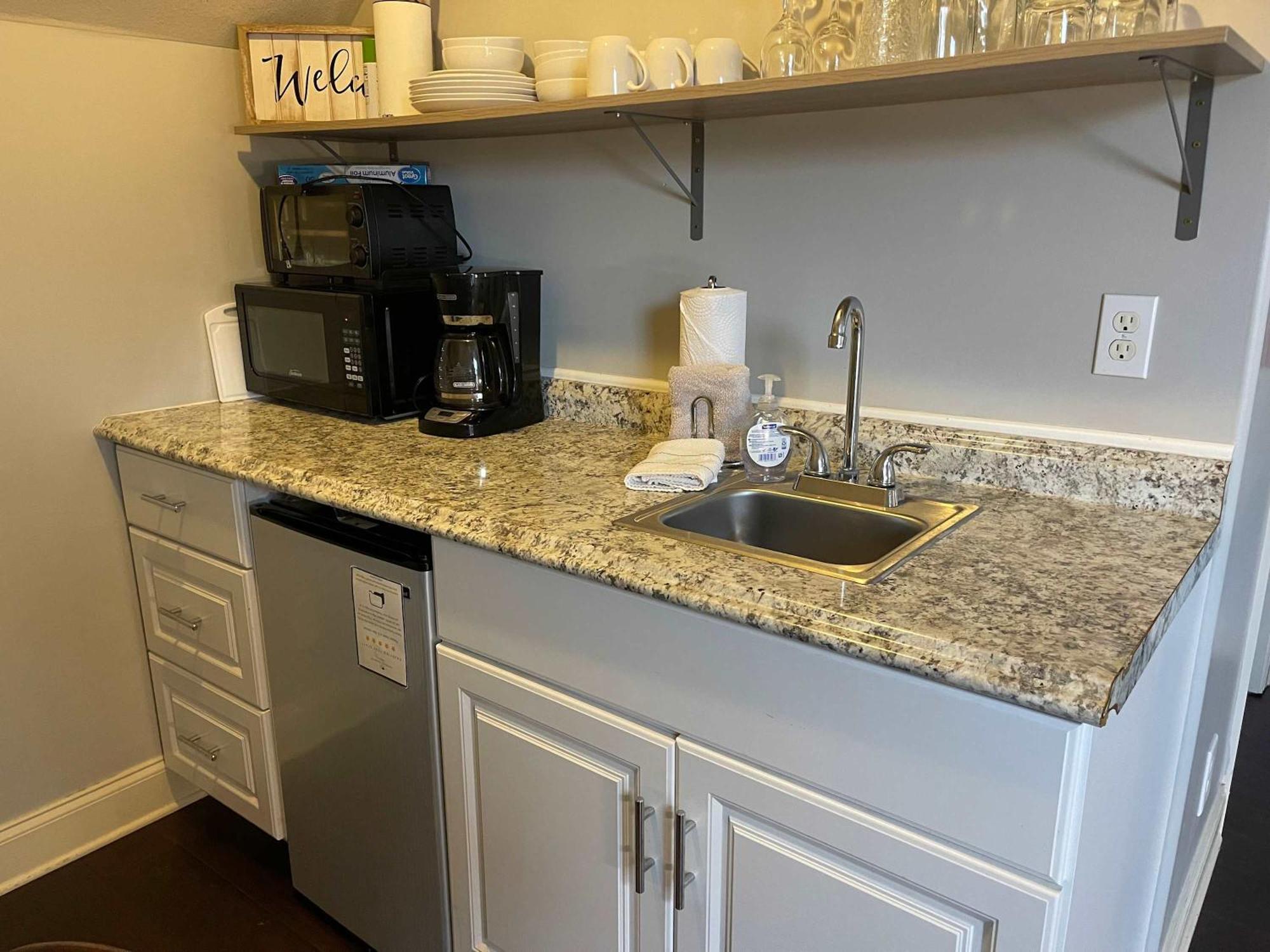 The Campbell Carriage House Apartment คลาร์กส์วิลล์ ภายนอก รูปภาพ
