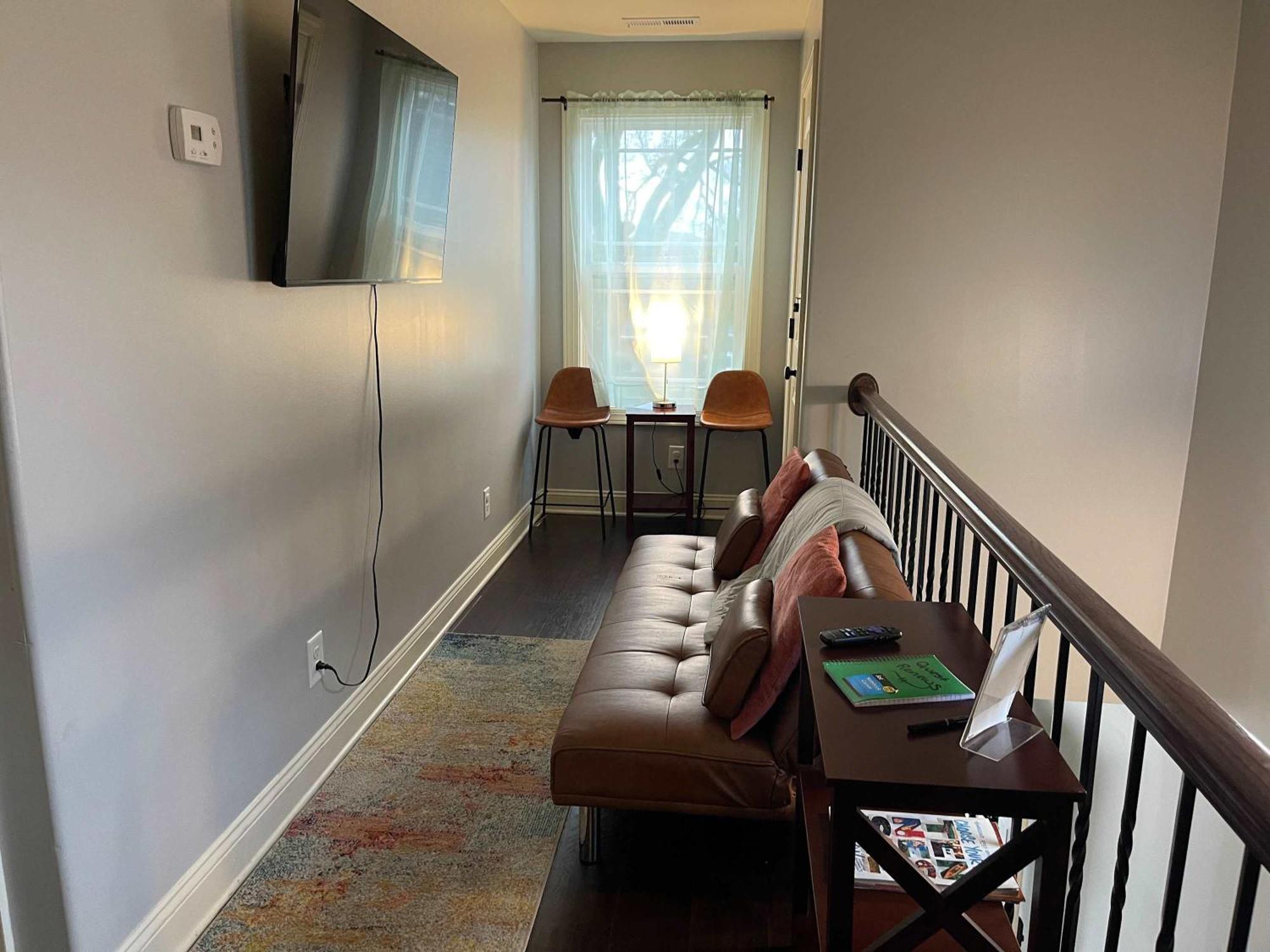 The Campbell Carriage House Apartment คลาร์กส์วิลล์ ภายนอก รูปภาพ